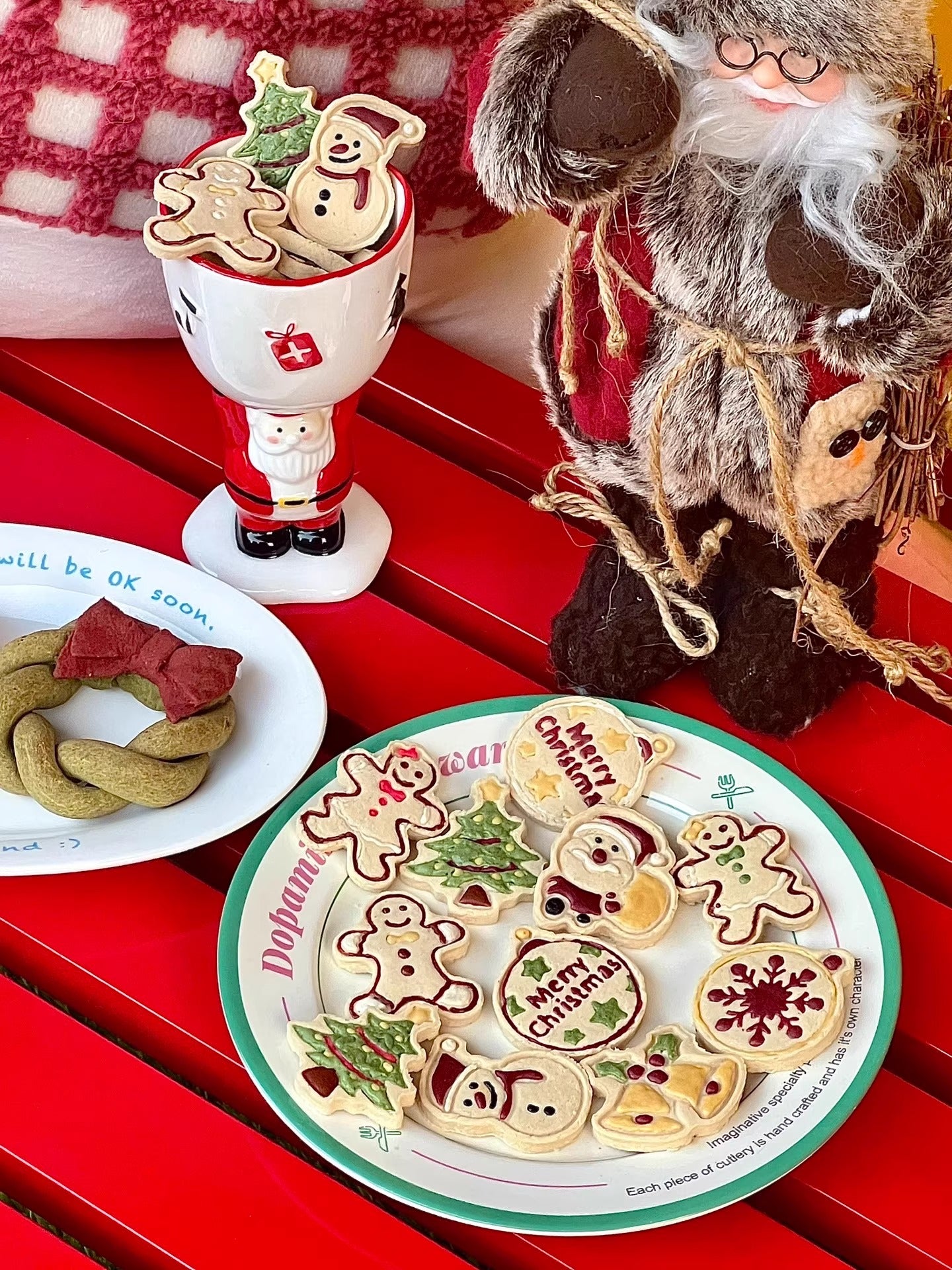 Homemade Christmas Pet Treats - Teeth-Cleaning & Calcium-Rich Snacks for Dogs & Cats