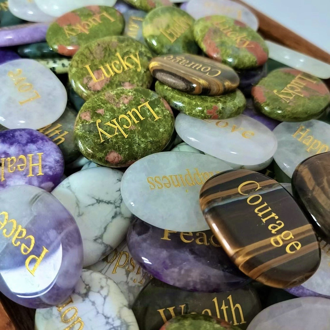 Engraved Natural Polished Crystal Palm Stone Wholesale Inspirational Pocket Worry Stone Home Decor Ornament