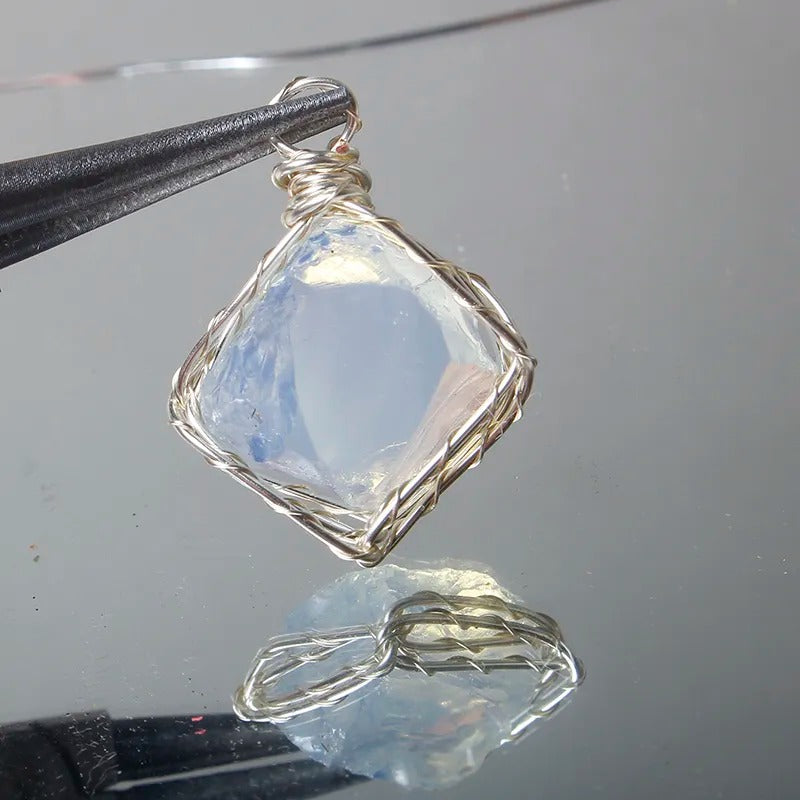 Natural Raw Crystal Wire Wrapped Pendant Necklace Alloy Chain Clear Quartz Rose Quartz Amethyst Dainty Clavicle Chain For Couple Daily Jewelry