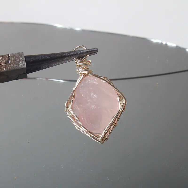 Natural Raw Crystal Wire Wrapped Pendant Necklace Alloy Chain Clear Quartz Rose Quartz Amethyst Dainty Clavicle Chain For Couple Daily Jewelry