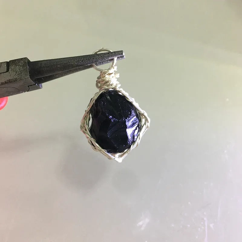 Natural Raw Crystal Wire Wrapped Pendant Necklace Alloy Chain Clear Quartz Rose Quartz Amethyst Dainty Clavicle Chain For Couple Daily Jewelry