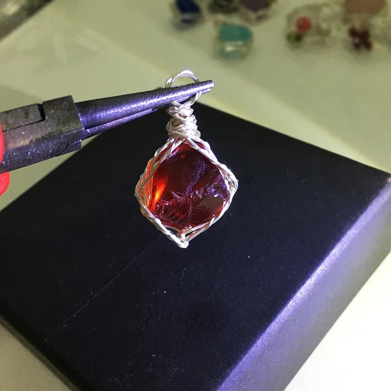 Natural Raw Crystal Wire Wrapped Pendant Necklace Alloy Chain Clear Quartz Rose Quartz Amethyst Dainty Clavicle Chain For Couple Daily Jewelry