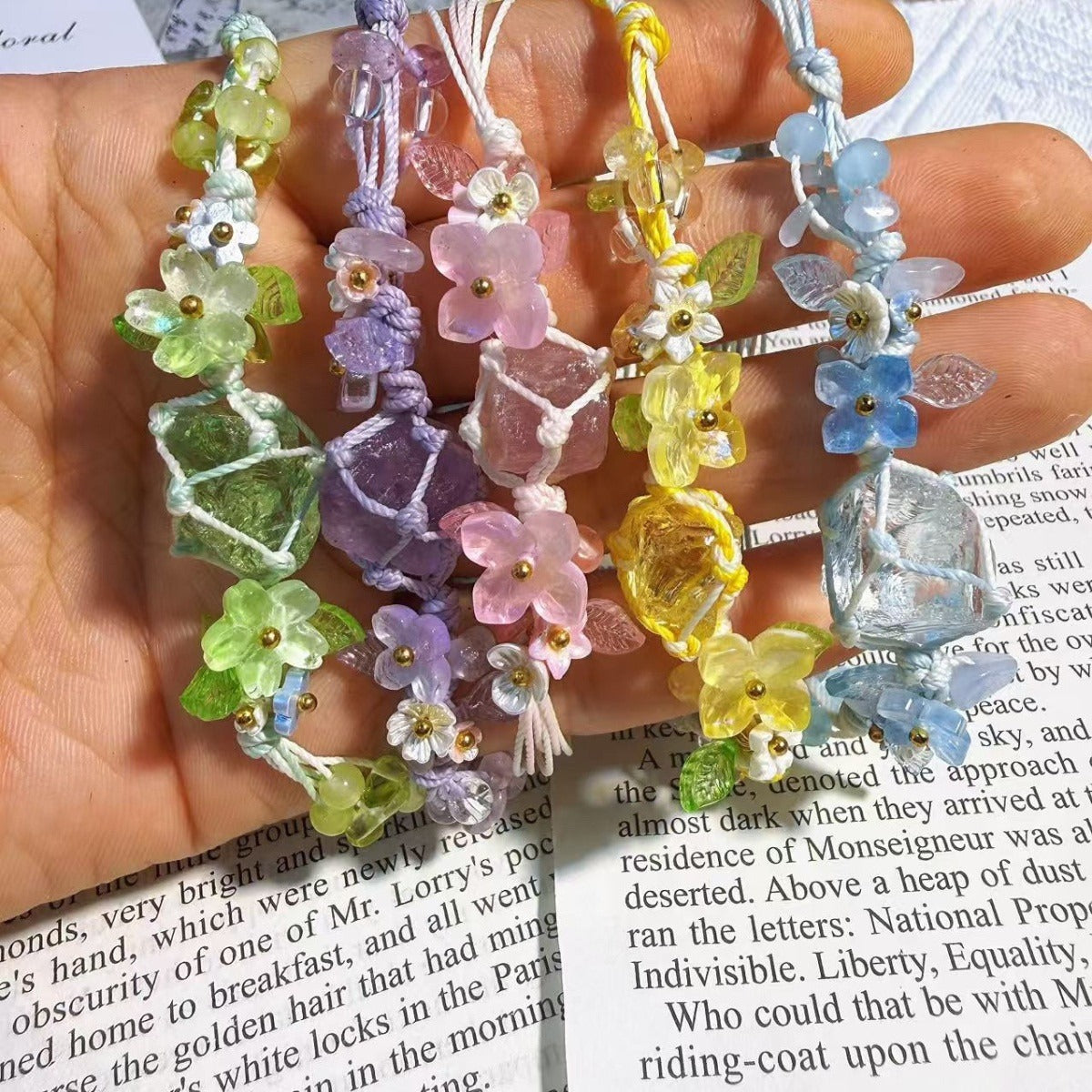 Handwoven Raw Crystal Braided Bracelet Summer Fresh Floral Dopamine Color Adjustable Rope Bracelet Cute Girly Healing Crystal Wrist Jewelry